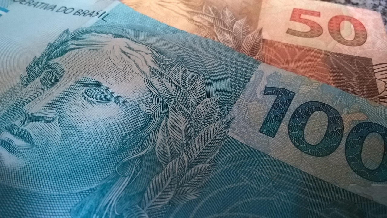 “美国确诊超100万” 美国累计确诊病例？